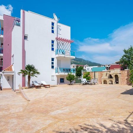 Apartments Vila A1 Dobra Voda Eksteriør billede