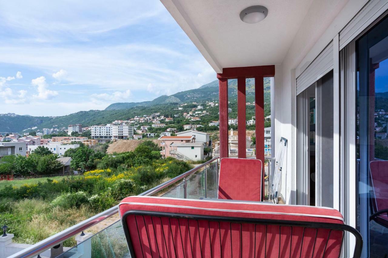Apartments Vila A1 Dobra Voda Eksteriør billede